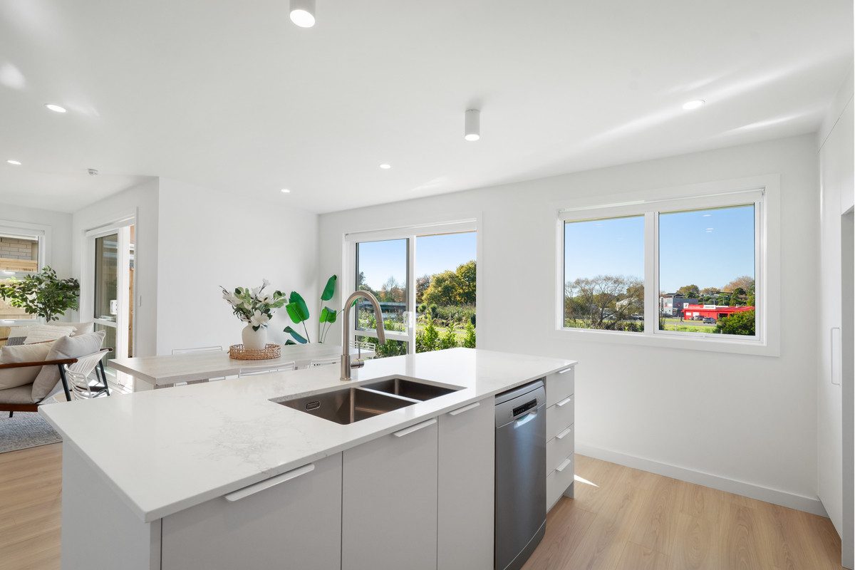 Brand New Stylish Home — slide 5