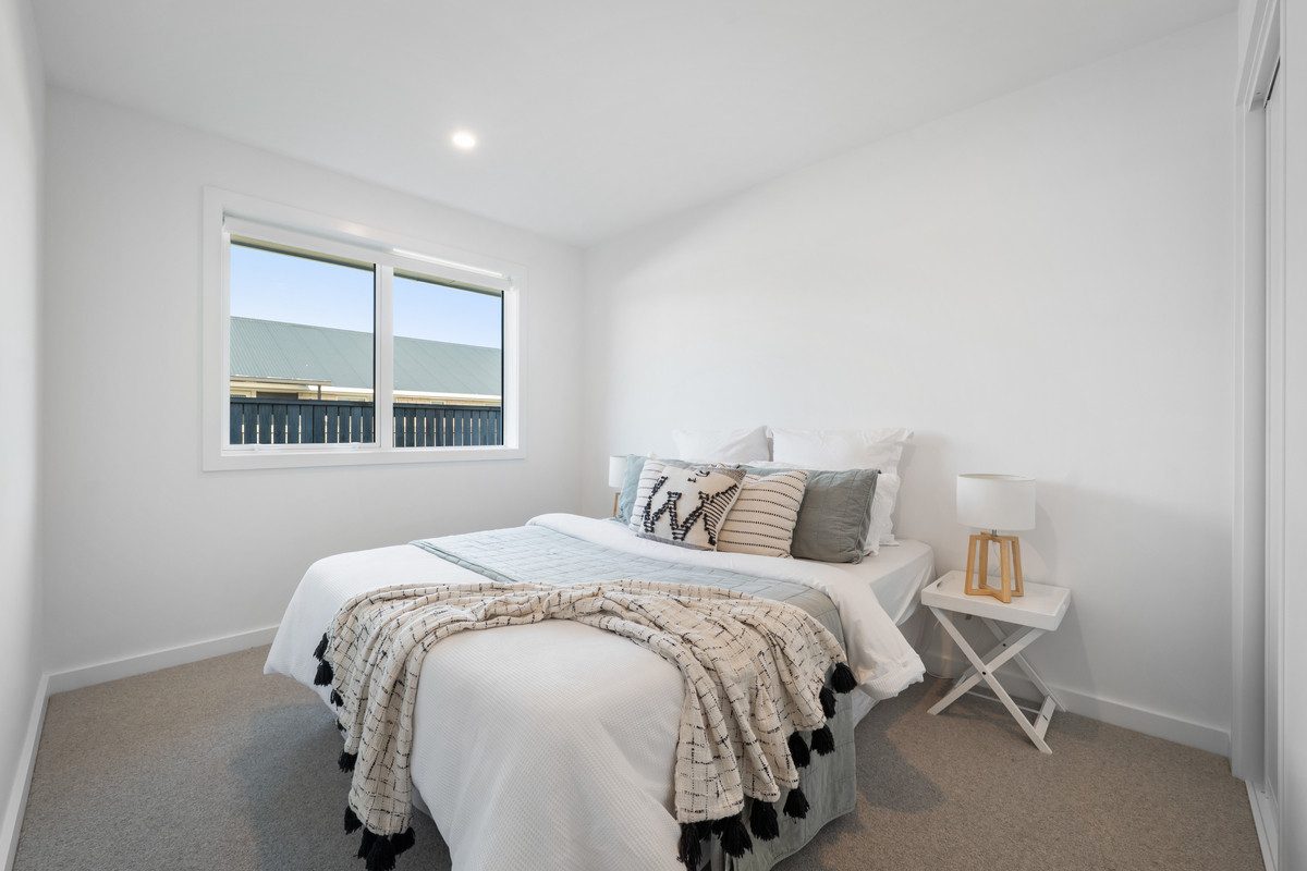 Brand New Stylish Home — slide 11