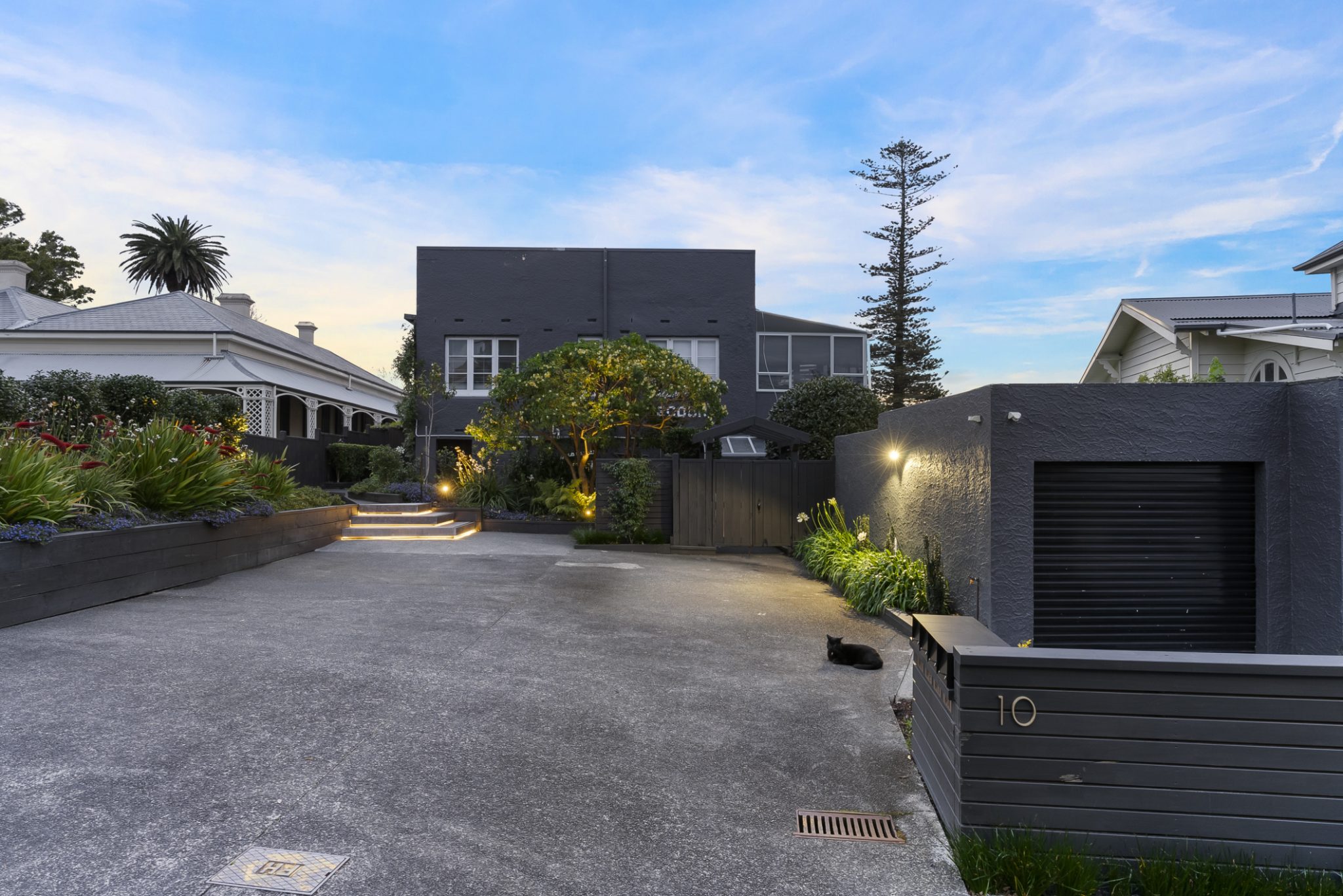 DGZ APT WITH VIEWS - CALL US NOW — slide 2