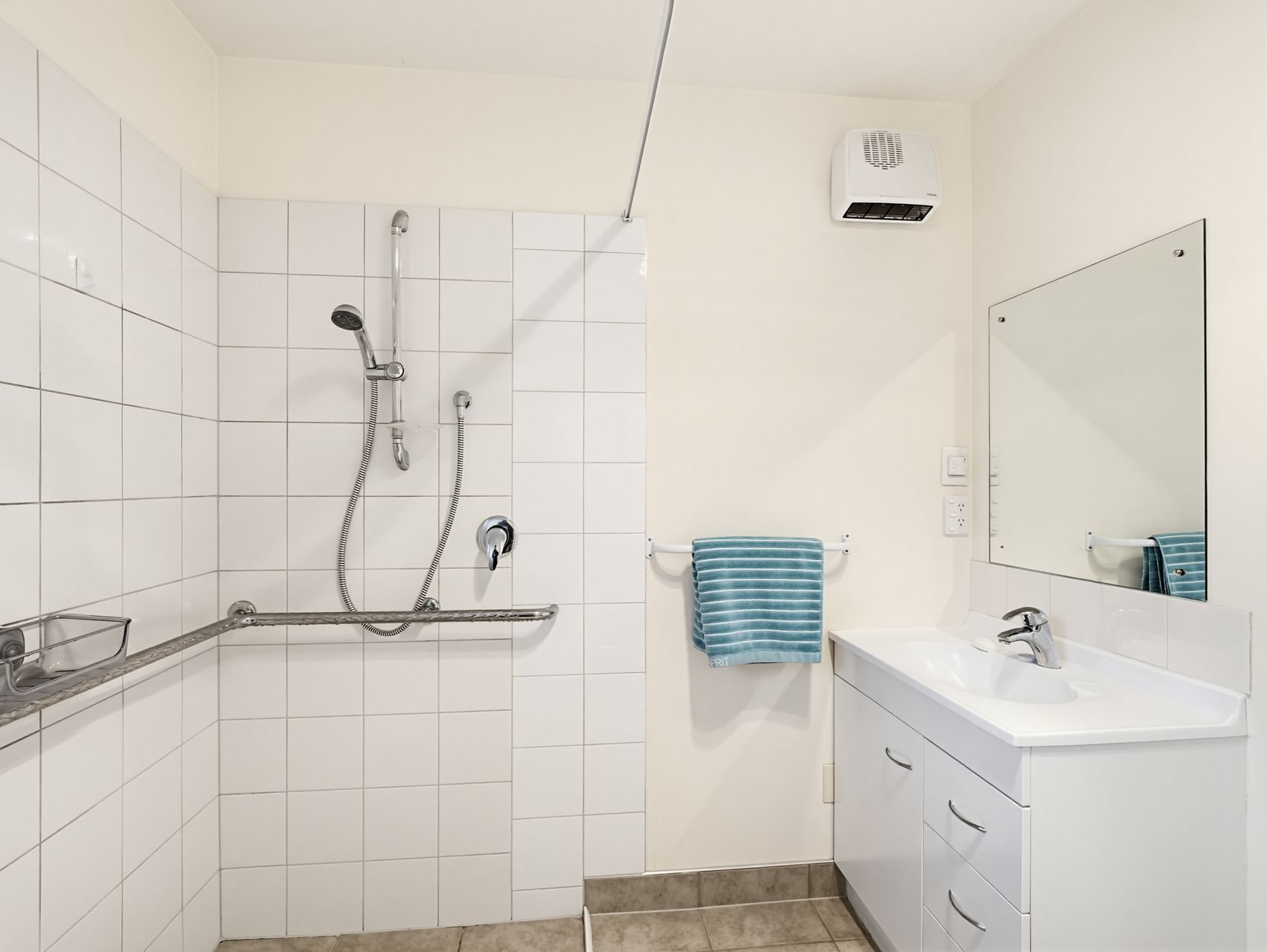 Sunny, Smart, Stand Alone, Two Bed, Over 60's Unit — slide 16