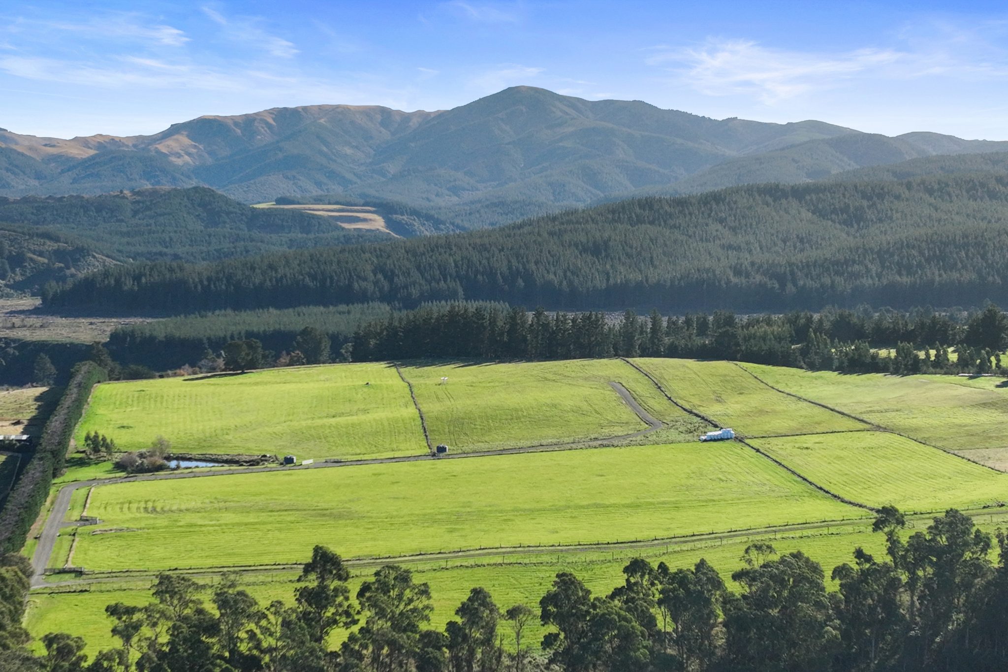 Your Slice of Loburn Countryside- Unbeatable Value — slide 2