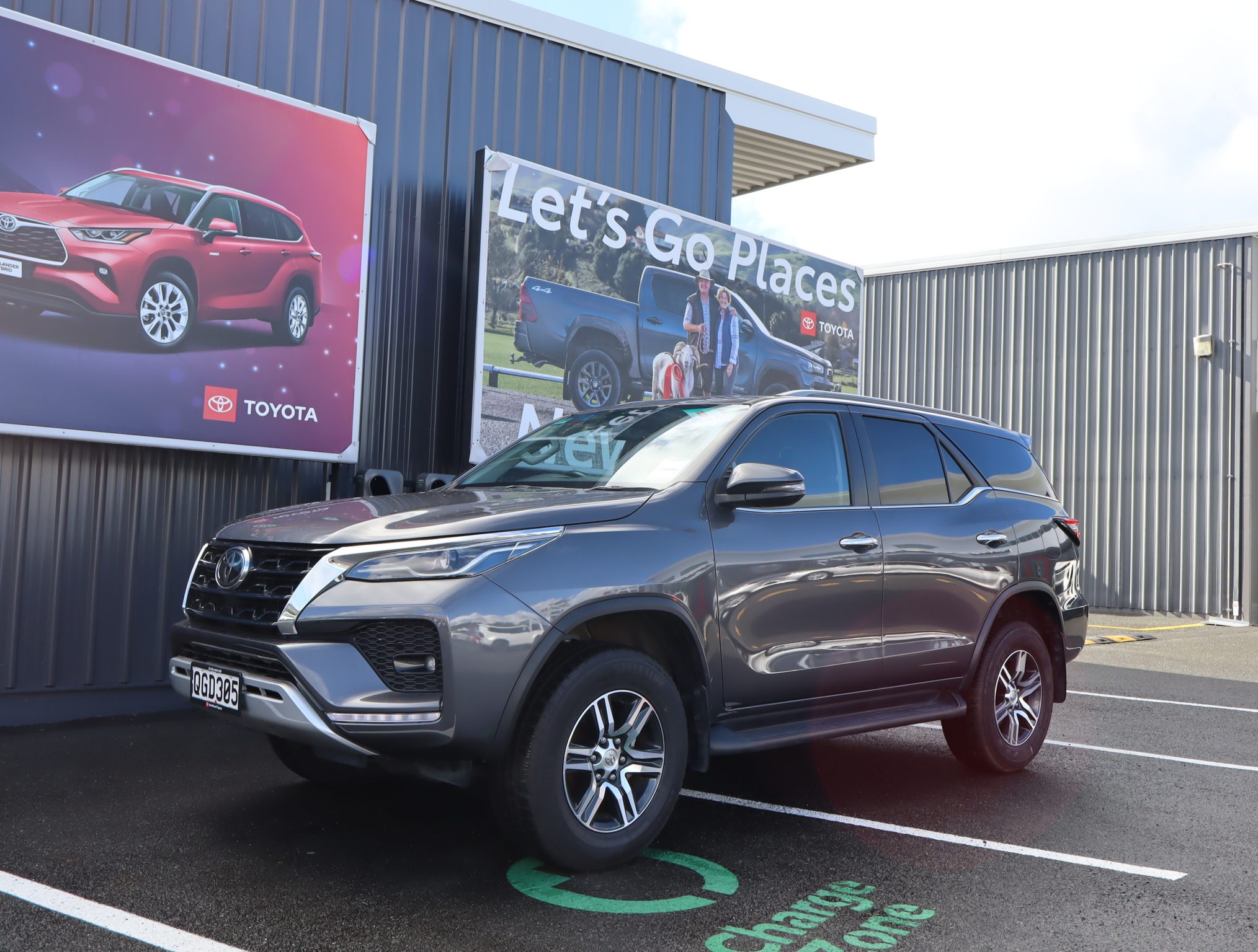 A 2023 Toyota Fortuner GXL 2.8DT 6AT 4WD WG/5D/7S | Trade Me Motors