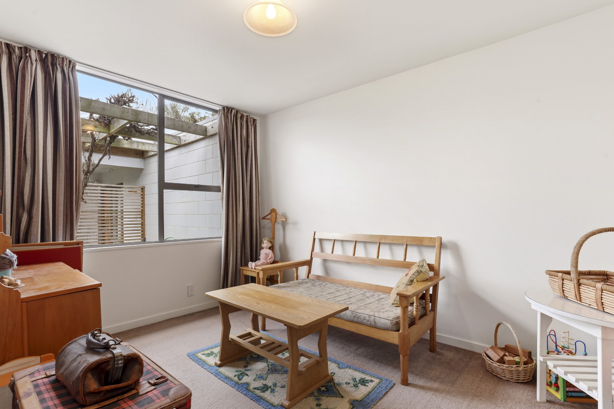 Wow...Five bedrooms in Burnside High Zone! — slide 16