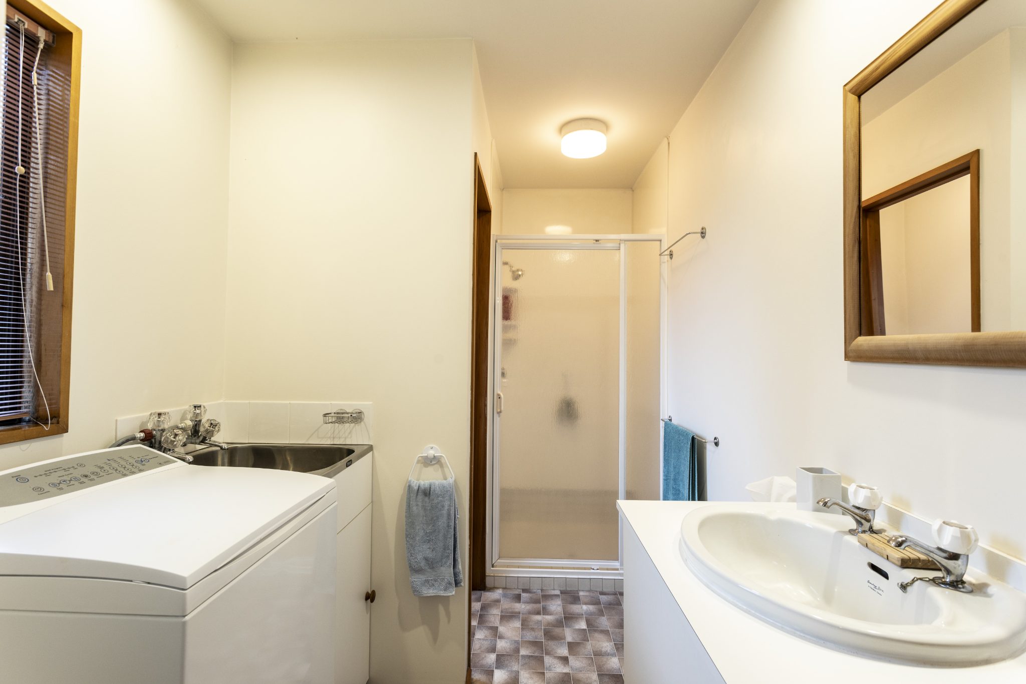 Wow...Five bedrooms in Burnside High Zone! — slide 25