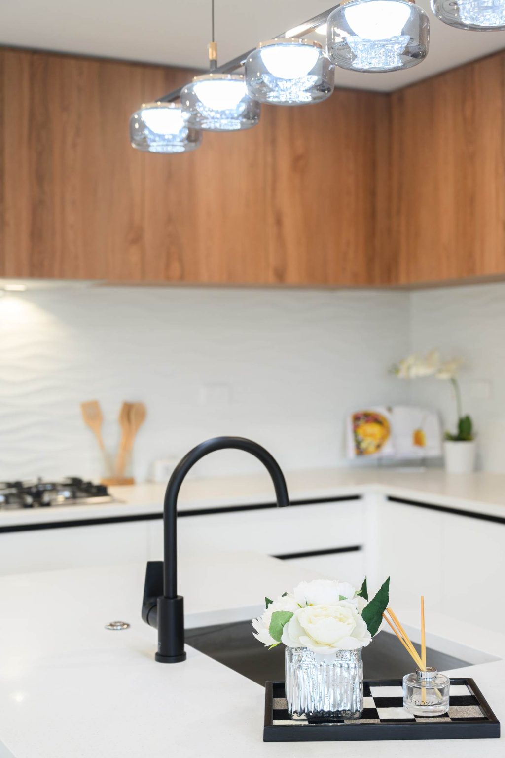 Big Modern Home in Westlake Zones — slide 14
