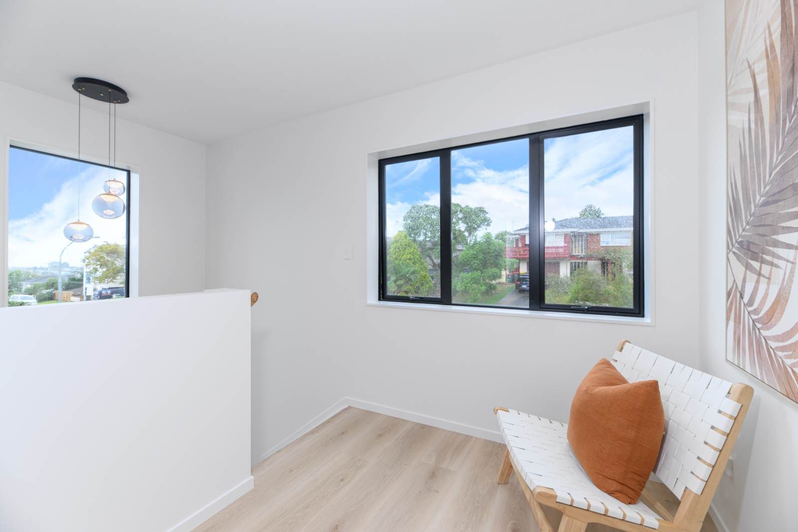 Big Modern Home in Westlake Zones — slide 15
