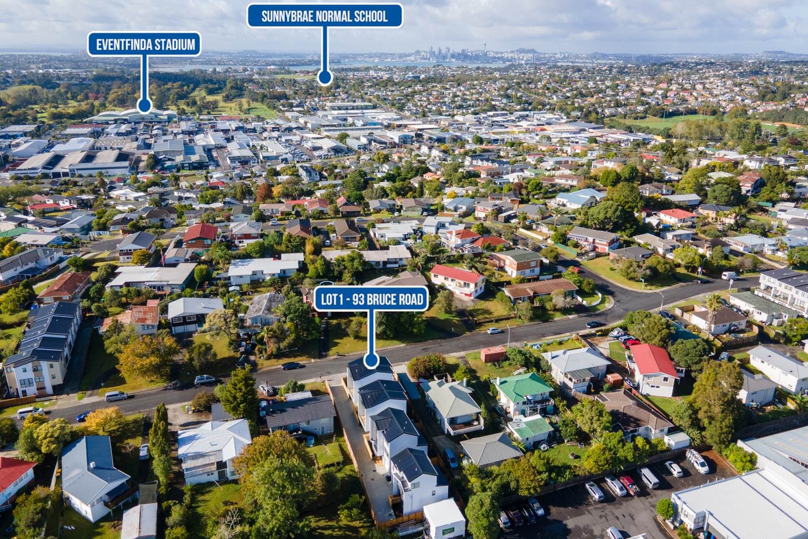 Big Modern Home in Westlake Zones — slide 26