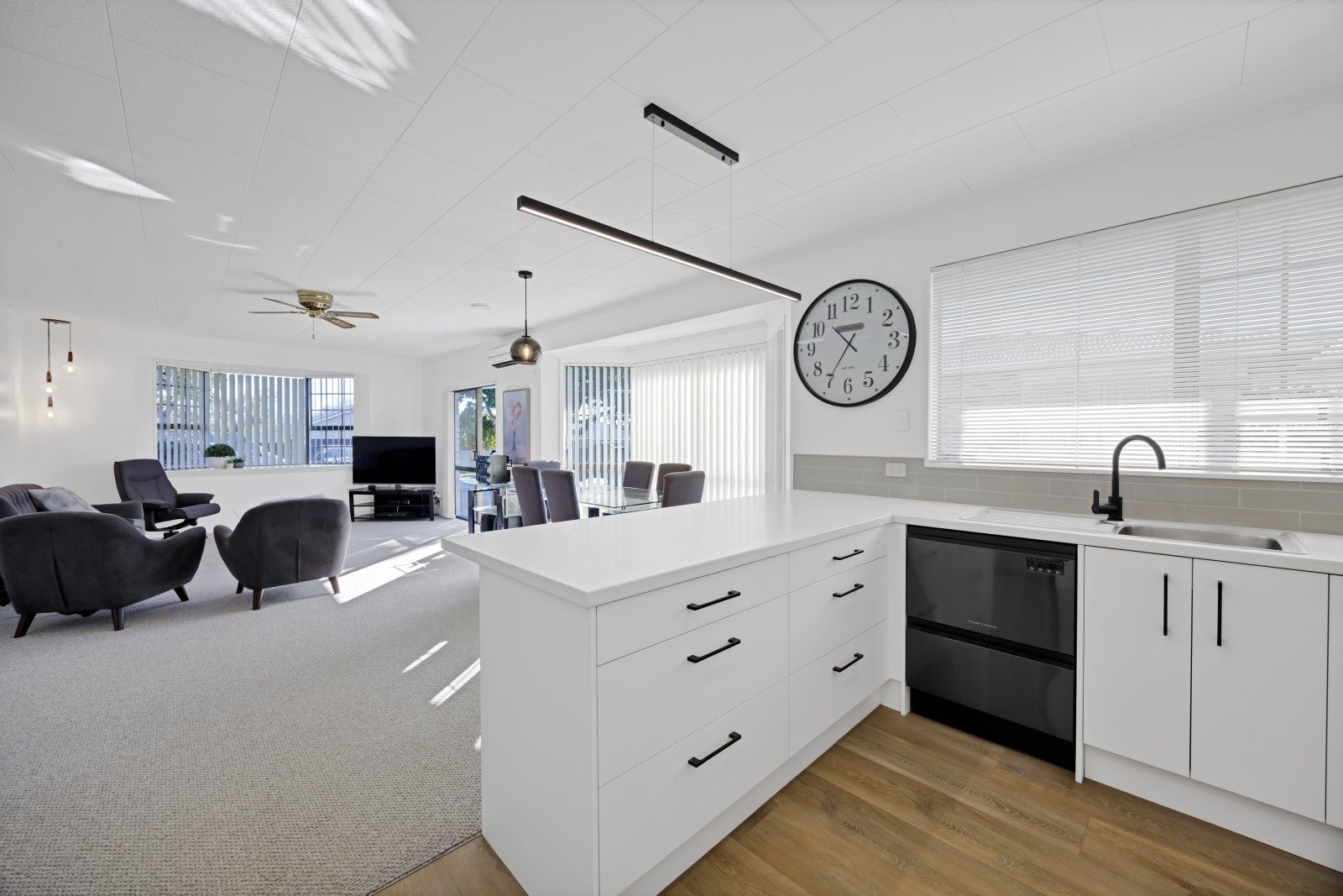 Freshly renovated in a prime location — slide 7