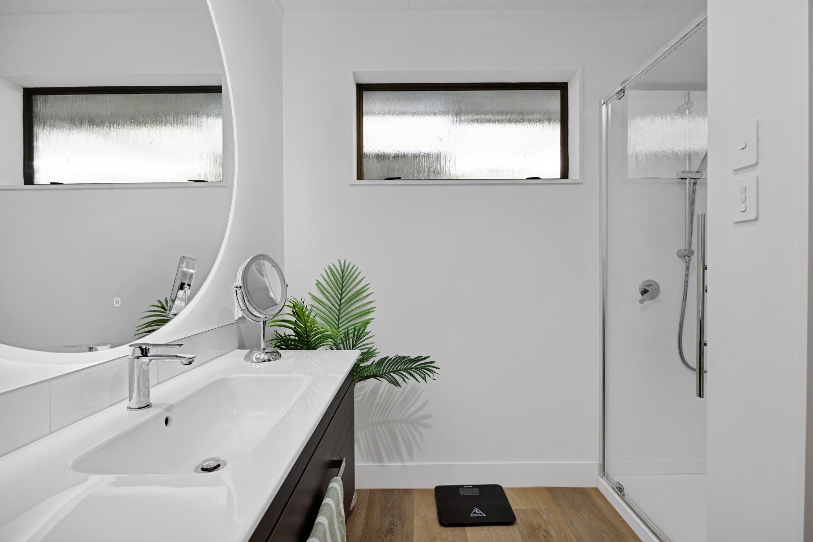 Freshly renovated in a prime location — slide 11