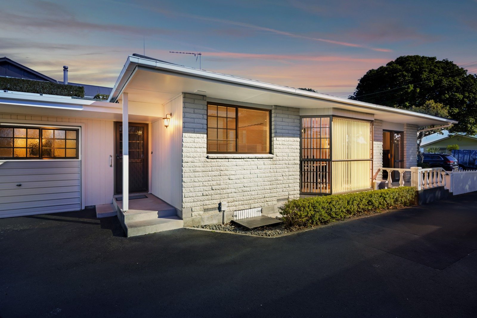 Freshly renovated in a prime location — slide 18
