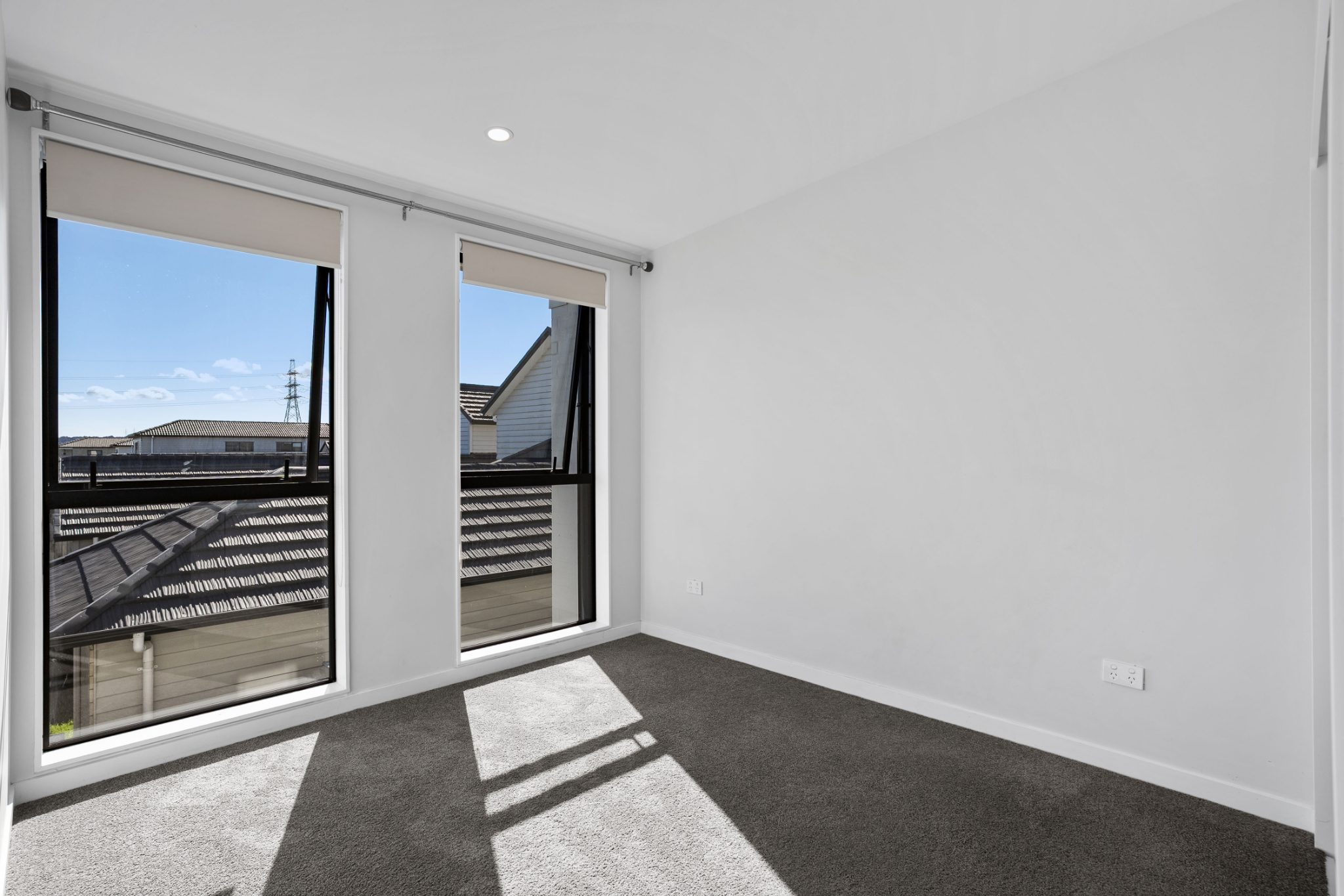 Stylish Freehold Living in the Heart of Takanini — slide 9