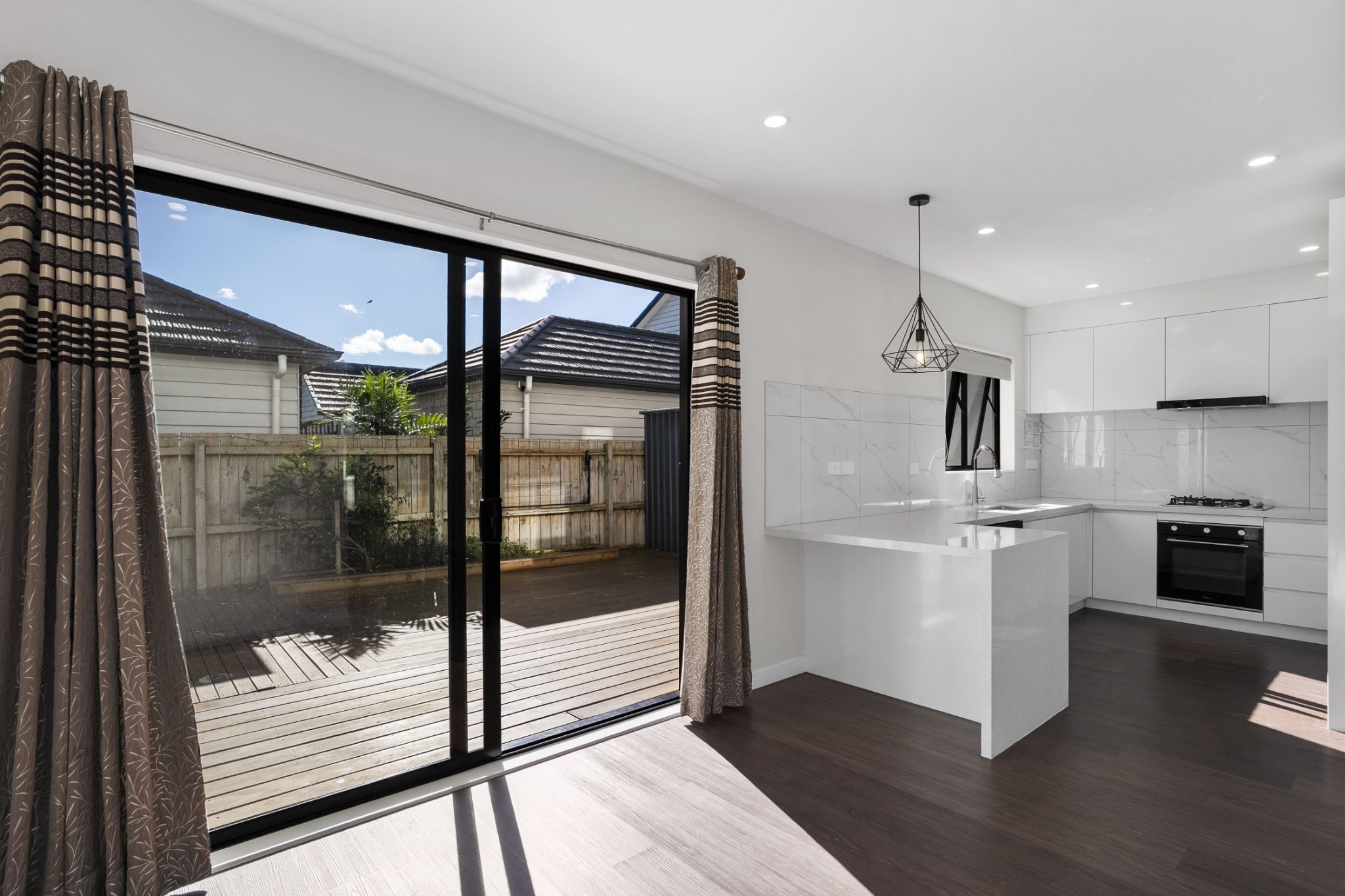 Stylish Freehold Living in the Heart of Takanini — slide 18