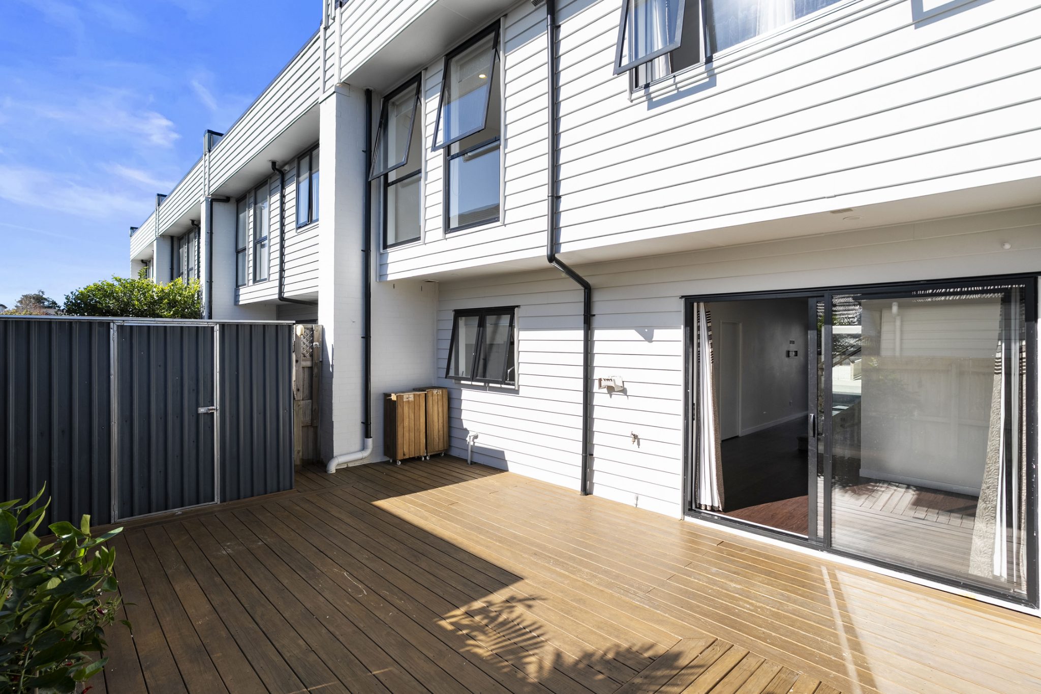 Stylish Freehold Living in the Heart of Takanini — slide 20