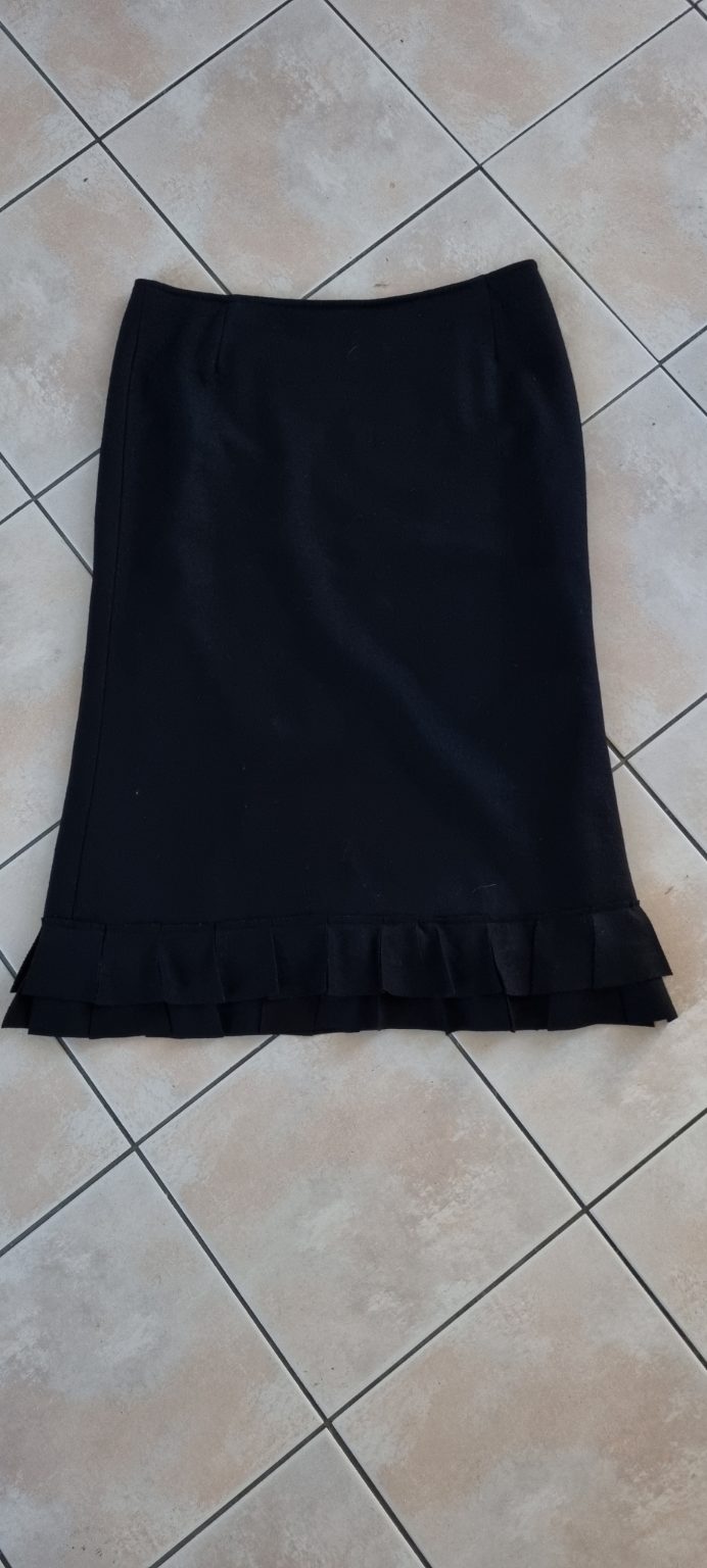 Jane Daniels Black Wool Skirt Size 14
