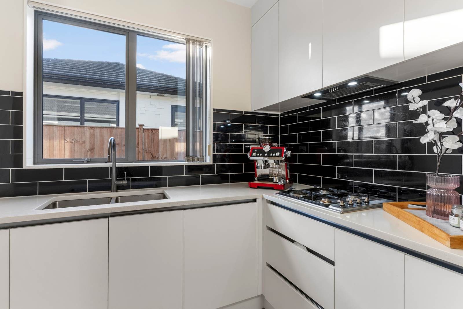 Modern Living with Flexible 3+1 Design — slide 2