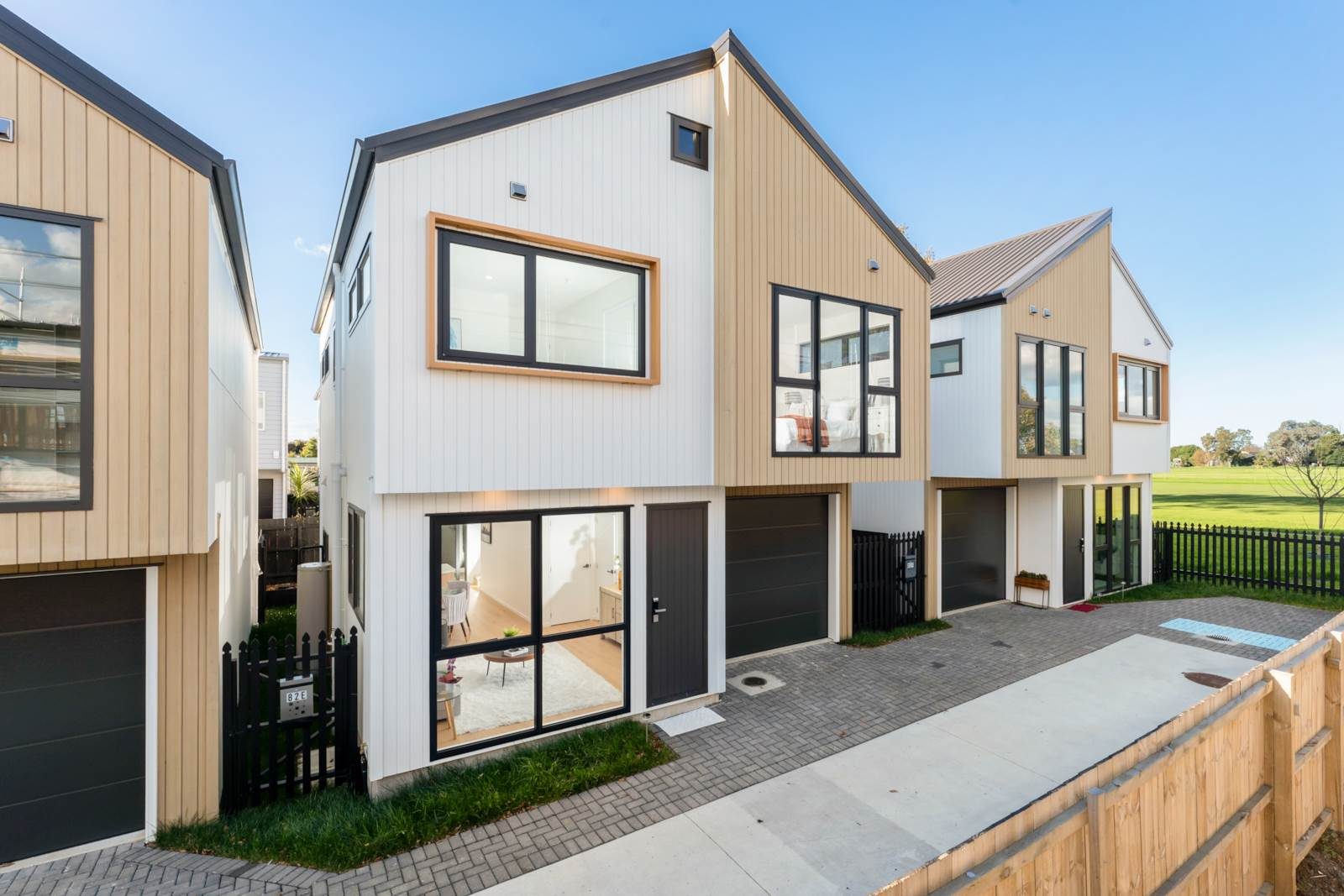 Standalone with garage! — slide 18