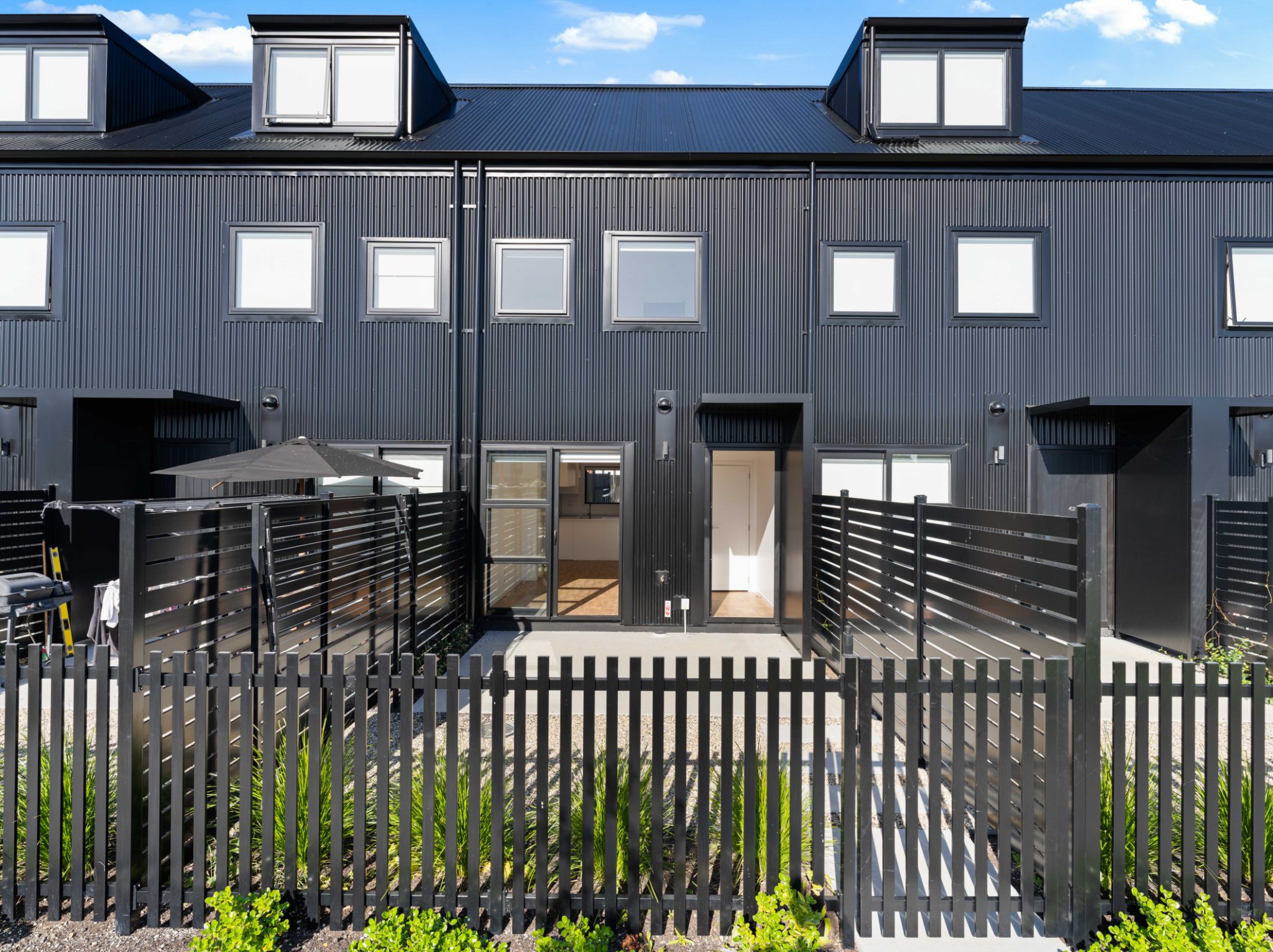 Brand New and Freehold - Built By GJ Gardner — slide 2