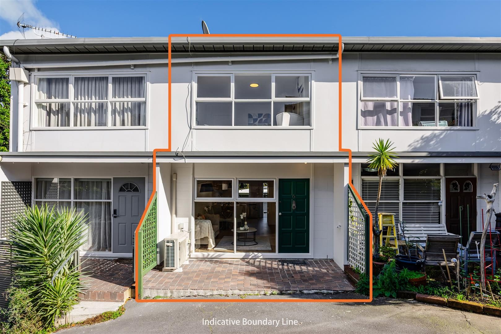 Immaculate & Renovated - The Ultimate Parnell — slide 4