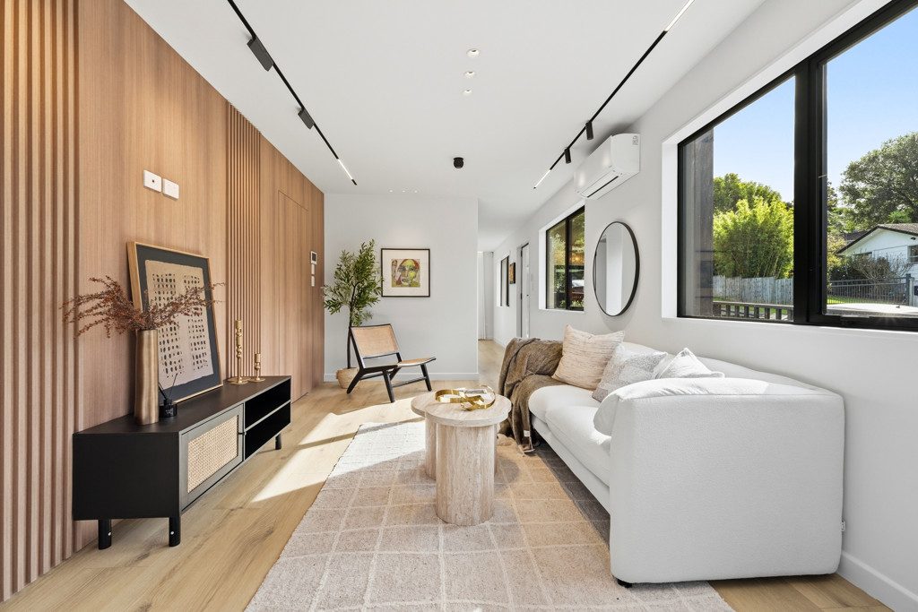 Boutique Lifestyle in Torbay — slide 2