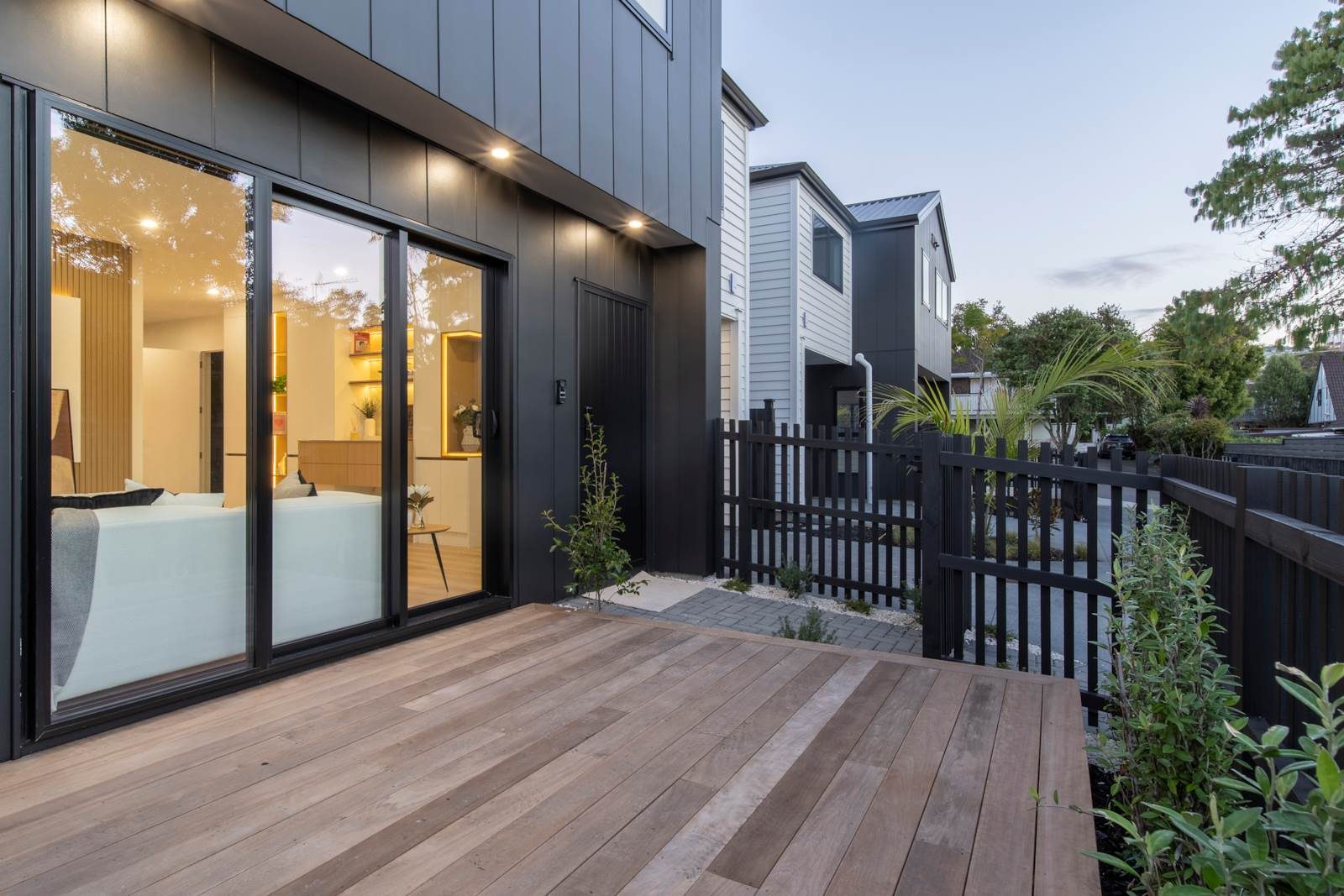 5-Bedroom Masterpiece in Rangitoto College Zone — slide 24