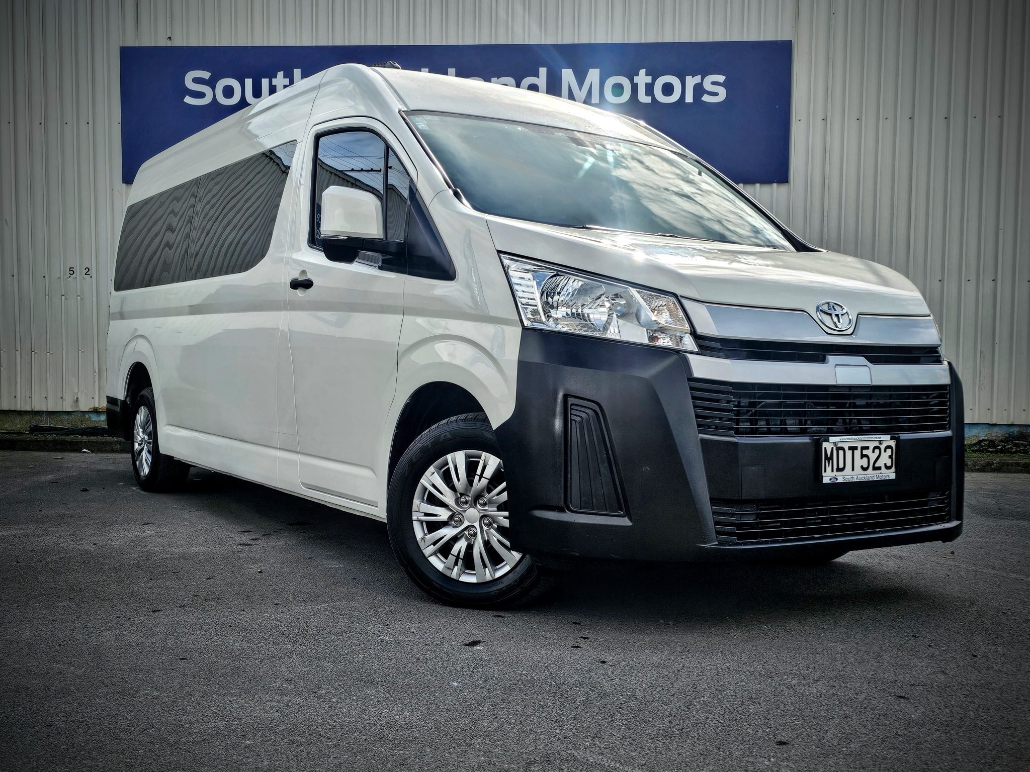 2019 Toyota Hiace Zx Gvn 2.8Dt/6At | Trade Me Motors