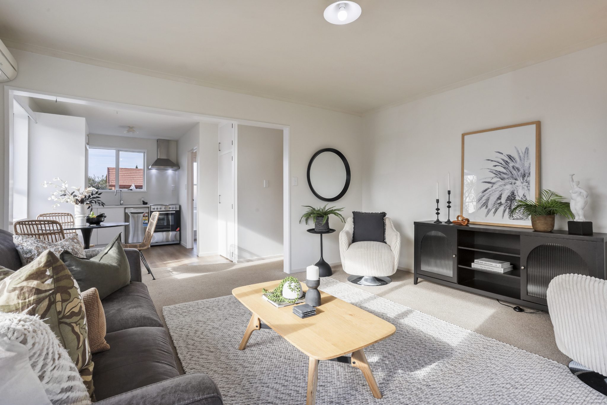3 Bedroom Gem in Quiet Redwood Cul-De-Sac — slide 2