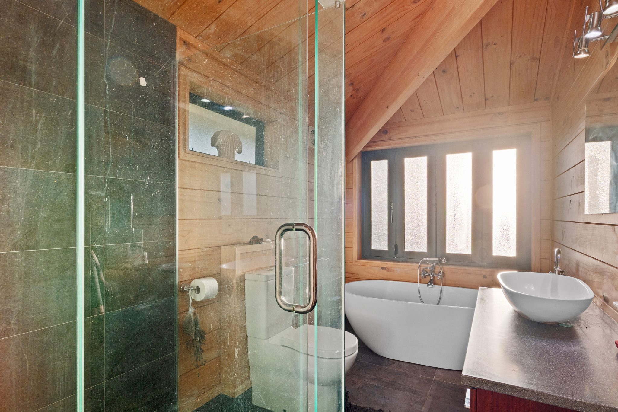 Timber Warmth Meets Country Freedom — slide 13
