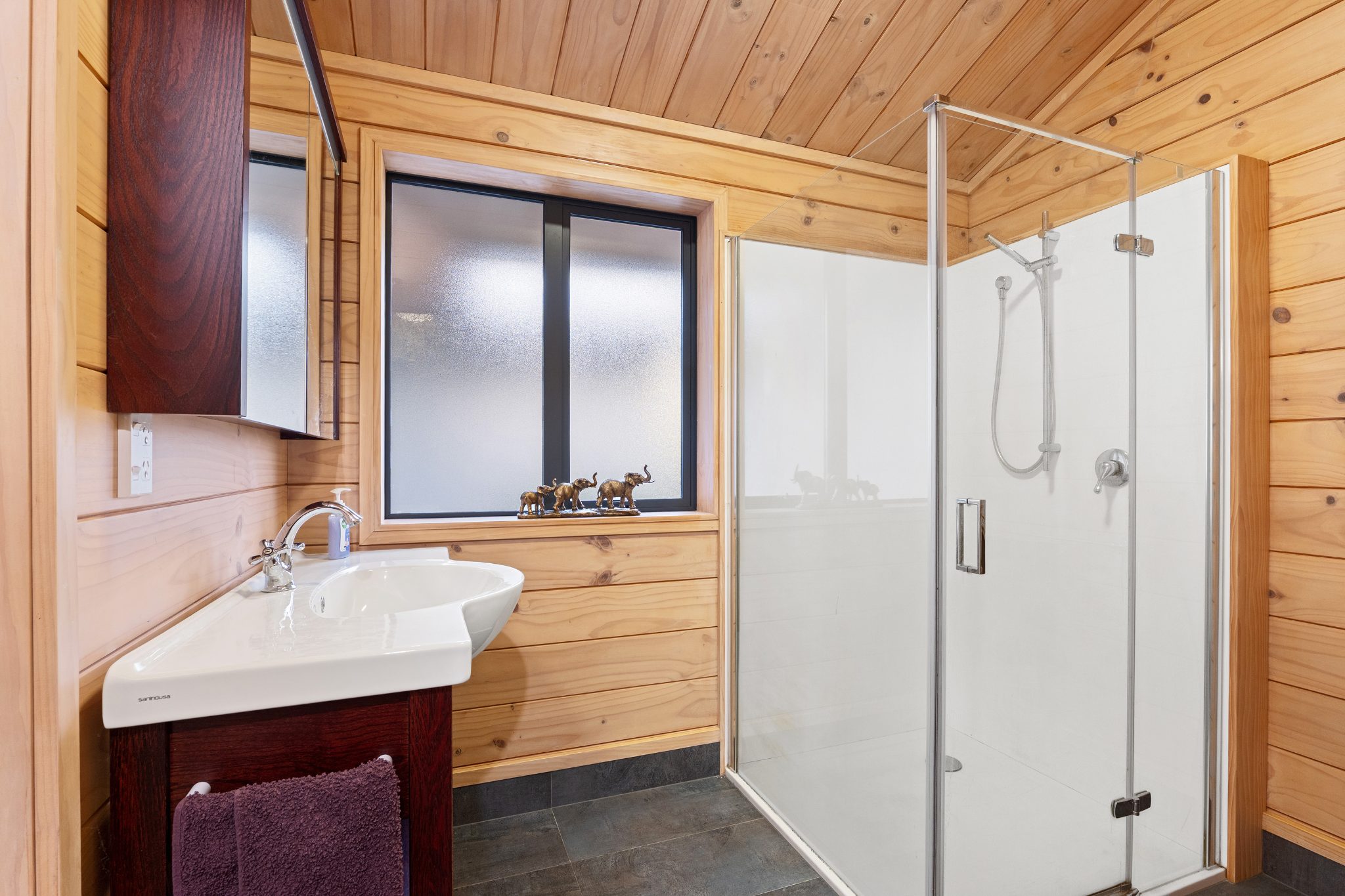Timber Warmth Meets Country Freedom — slide 16