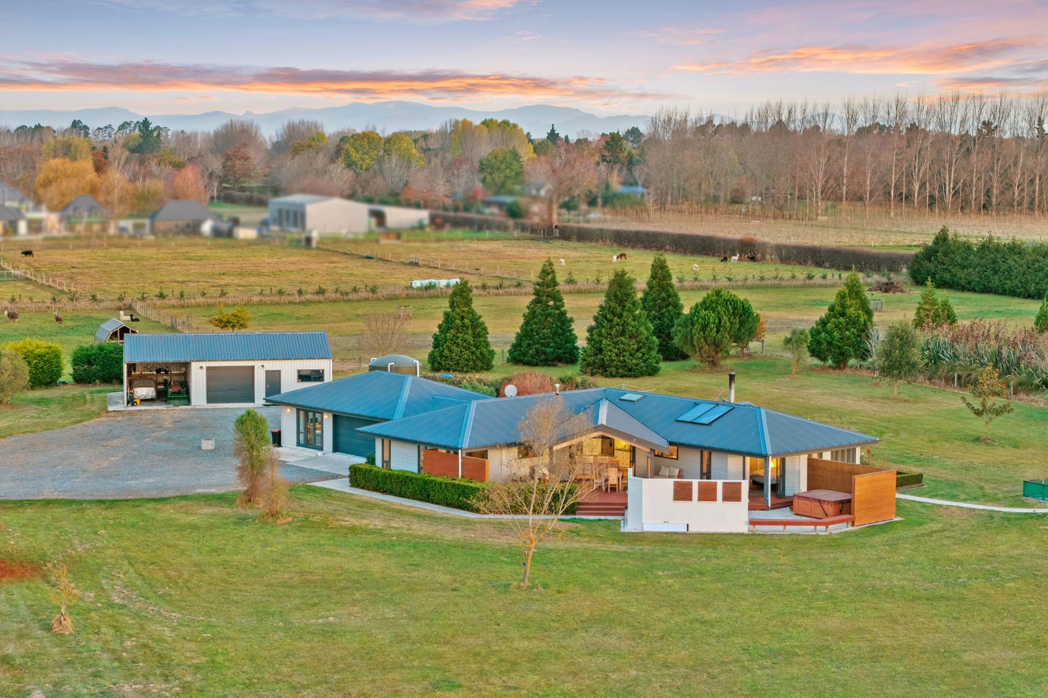 Timber Warmth Meets Country Freedom — slide 27