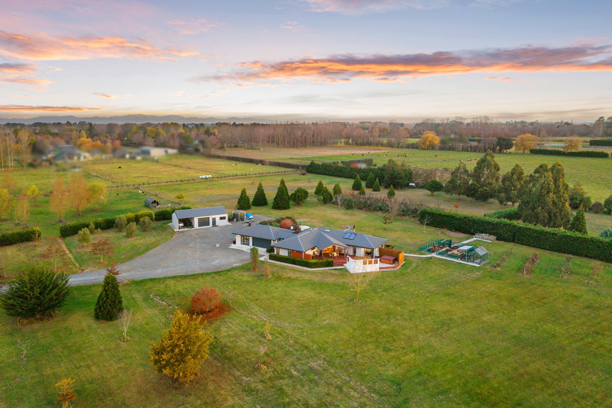 Timber Warmth Meets Country Freedom — slide 28