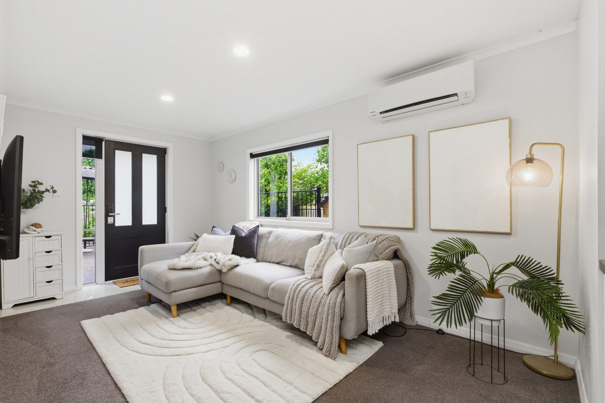 Priced to Sell in Twelve Acre! — slide 23