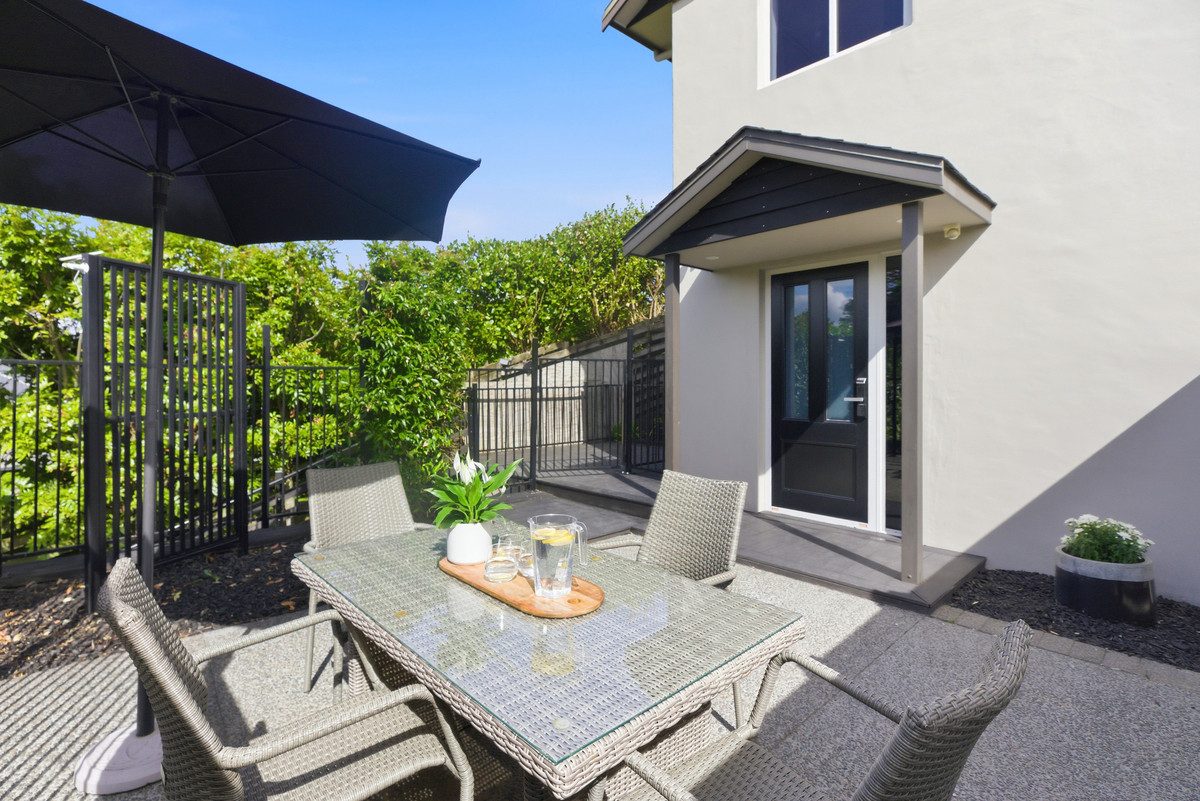 Priced to Sell in Twelve Acre! — slide 22