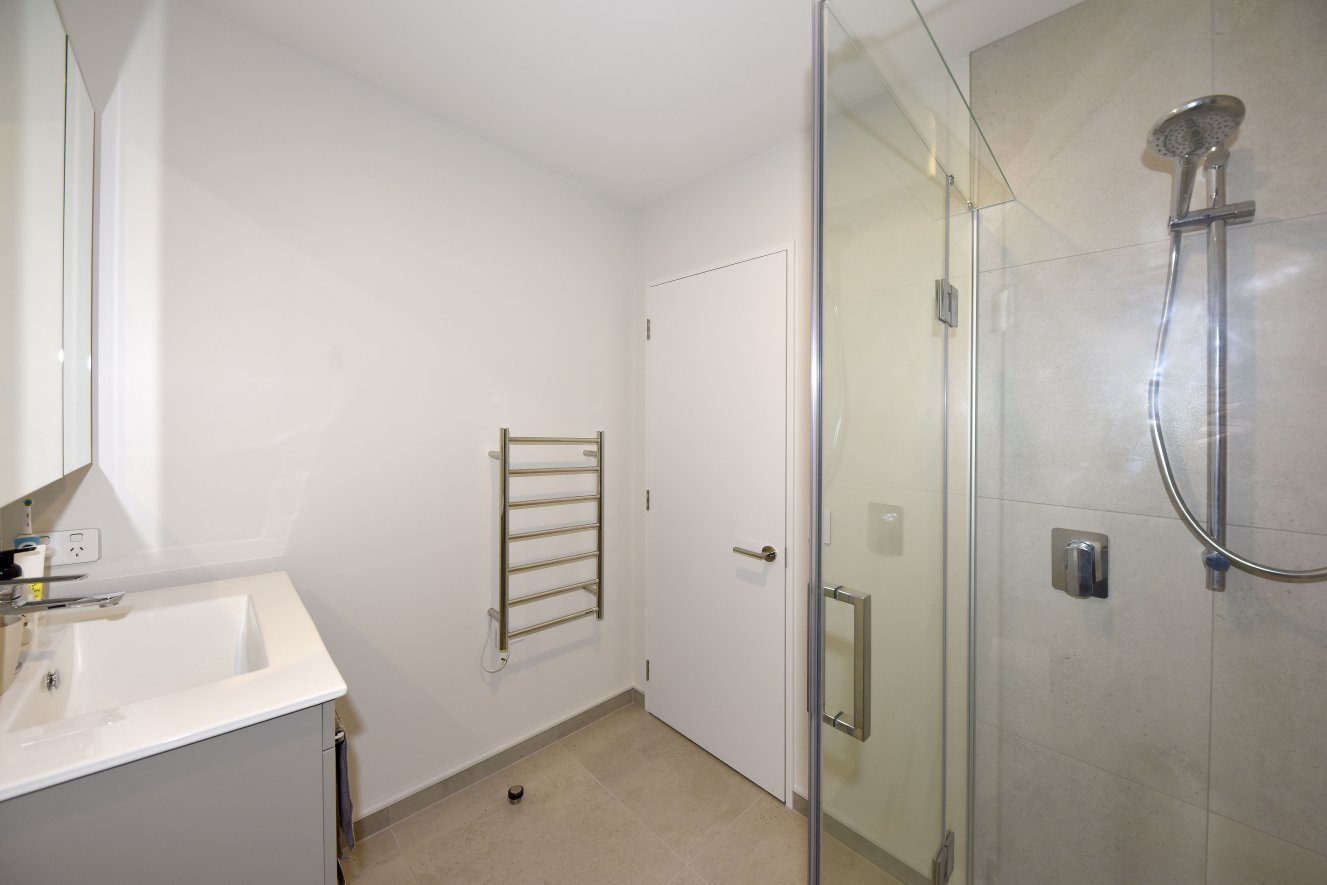 Stylish Town House — slide 20