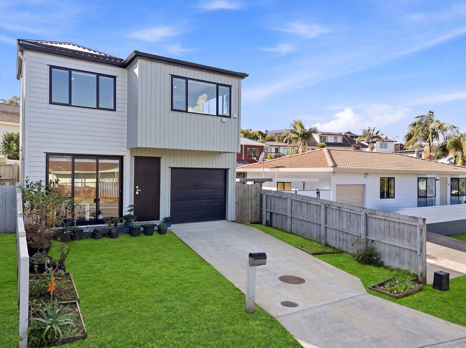Modern Elegance & Ultimate Convenience in ... — slide 30