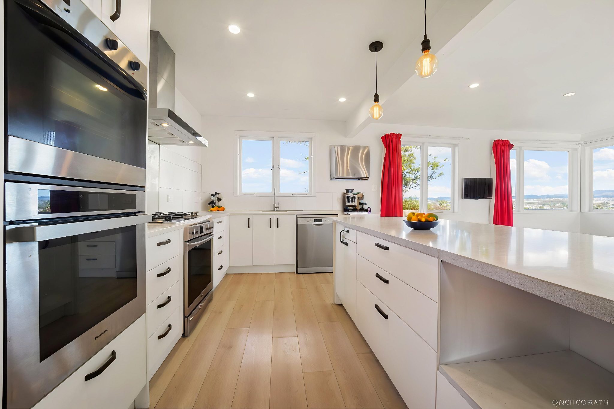 Dream Big- Next Family Home or Investment Gem! — slide 2