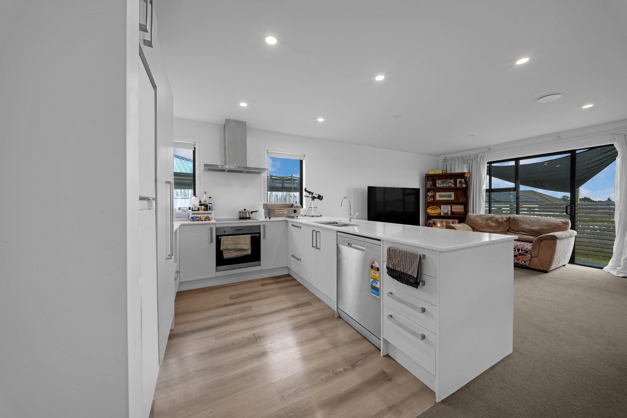 Style Meets Smart Living | Seriously For Sale — slide 2