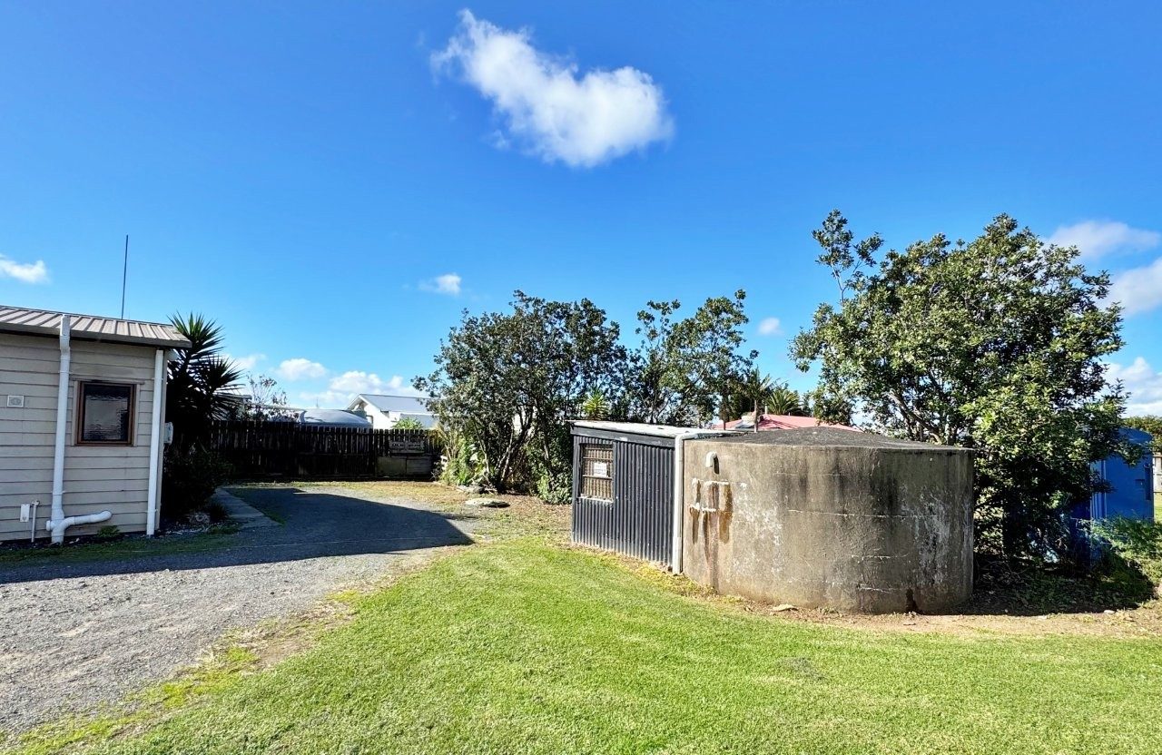 TWO TIDY DWELLINGS, FIRST HOME OR BACH — slide 10