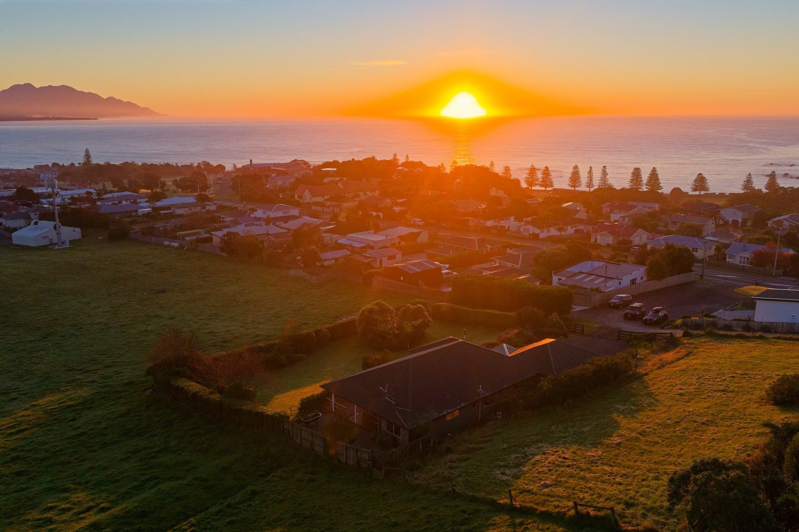 Exceptional Views on a Generous 1857sqm — slide 2