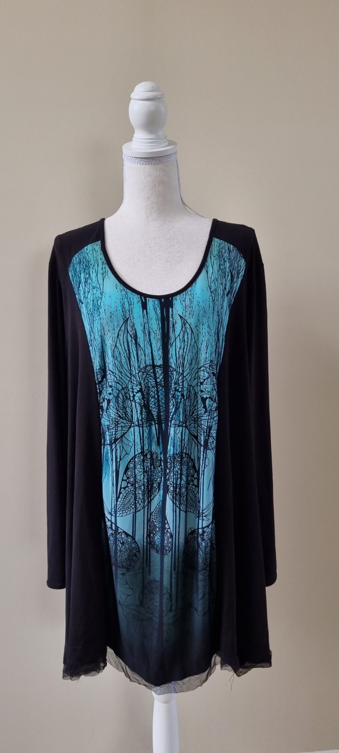 Virtuelle Tunic size XL