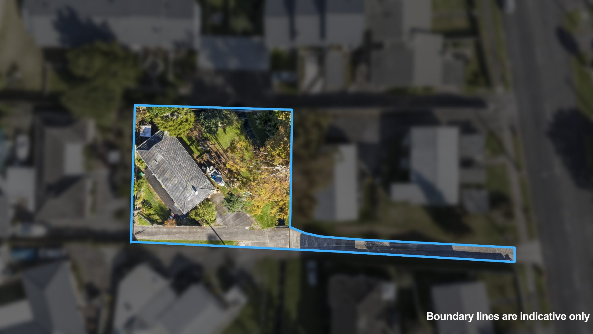812m2 - Selling after 35 Years — slide 1