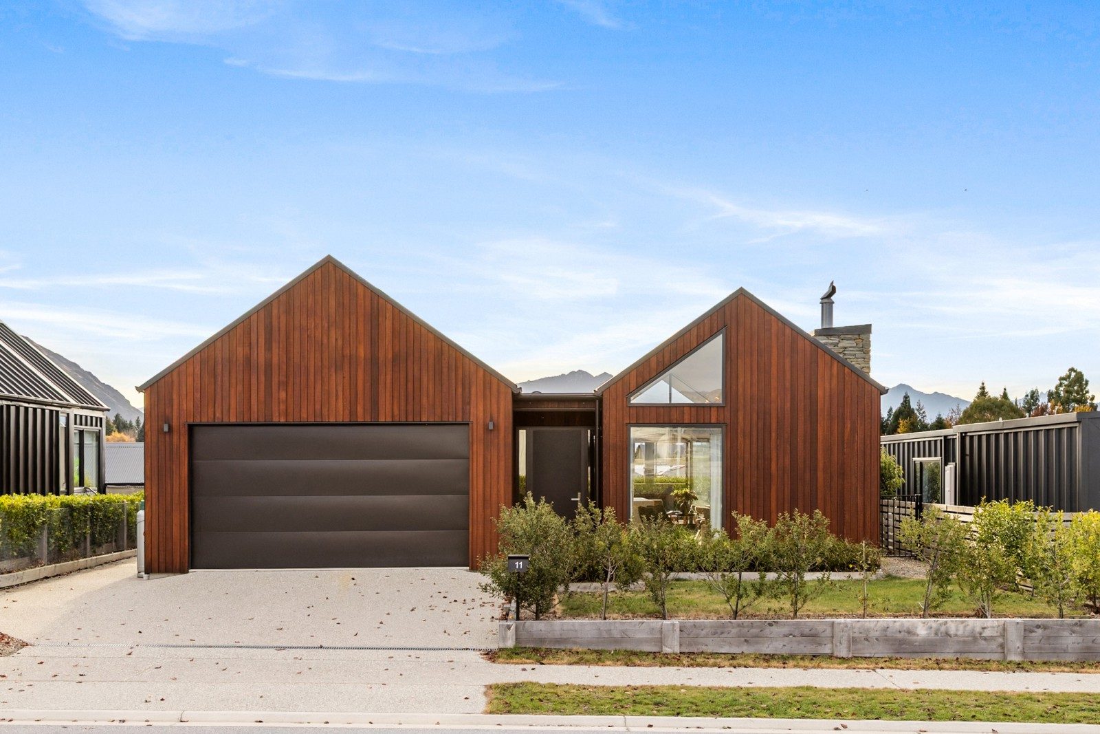 Contemporary living on Campbell — slide 1