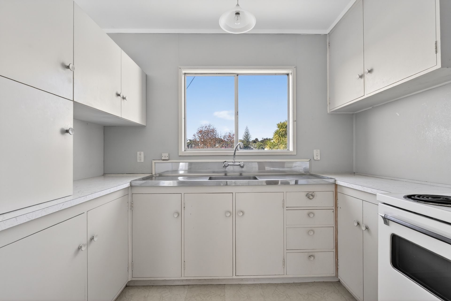 Mission Bay Entry with Renovation Potential — slide 32