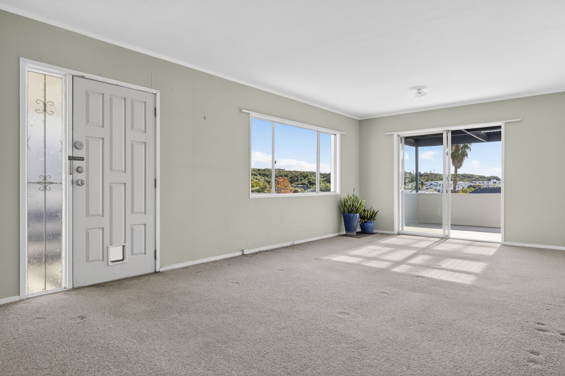 Mission Bay Entry with Renovation Potential — slide 20