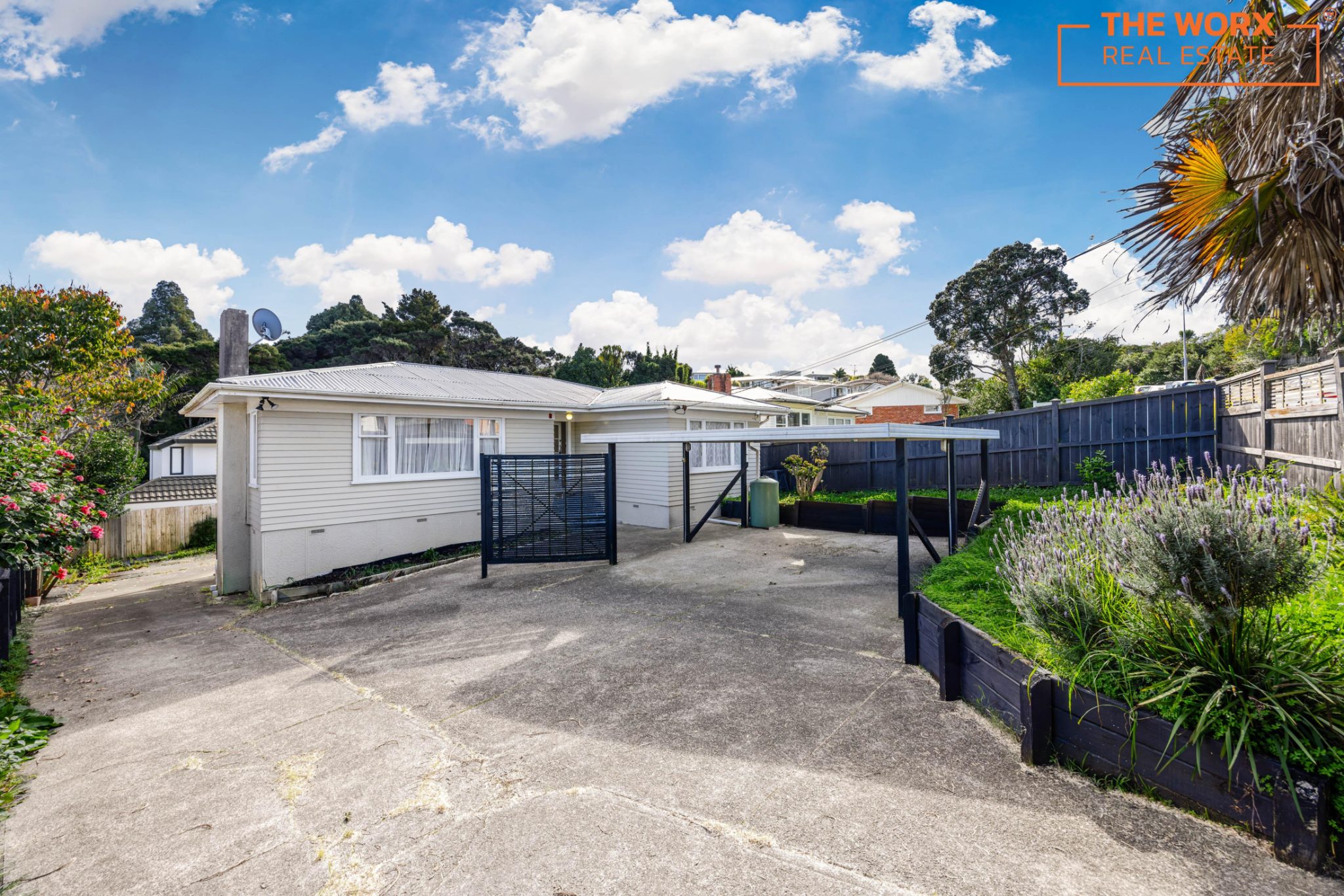 Spacious, Renovated Family Home in Prime Northcote — slide 1