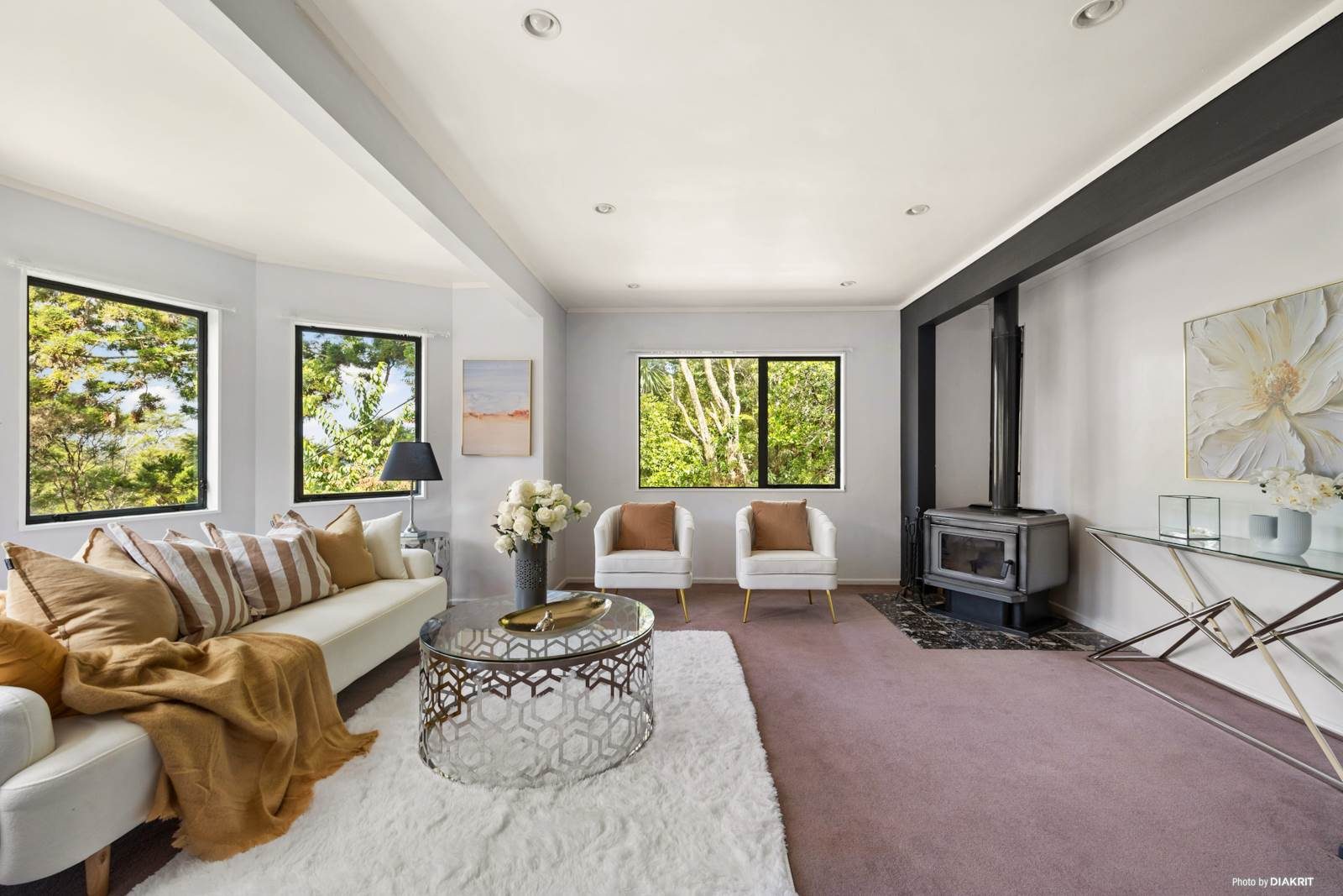 Family-sized living in Titirangi — slide 2