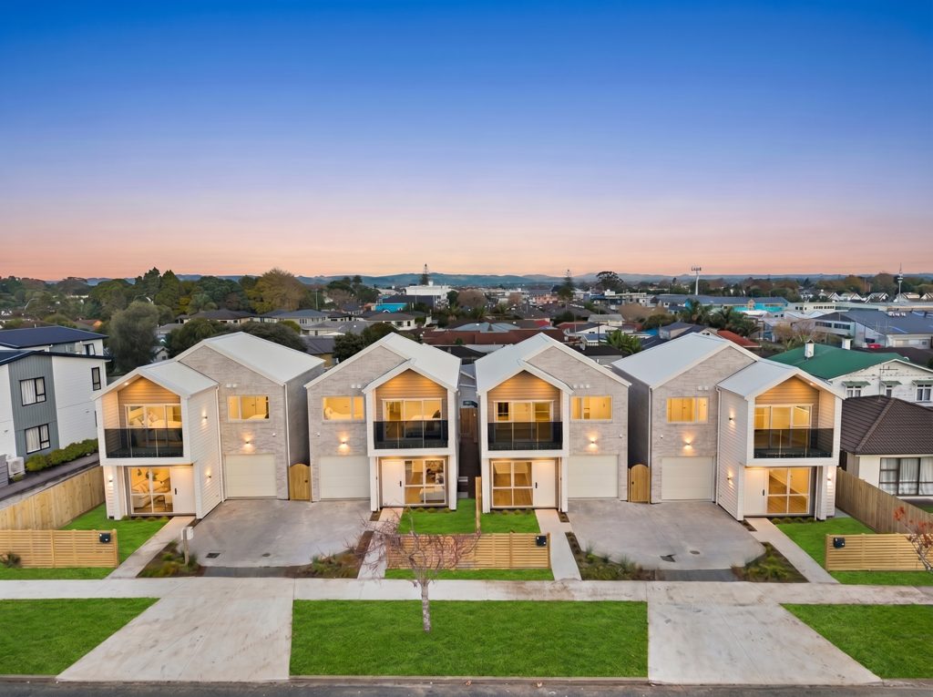 Standalone, Road frontage & Spacious Family Home — slide 27