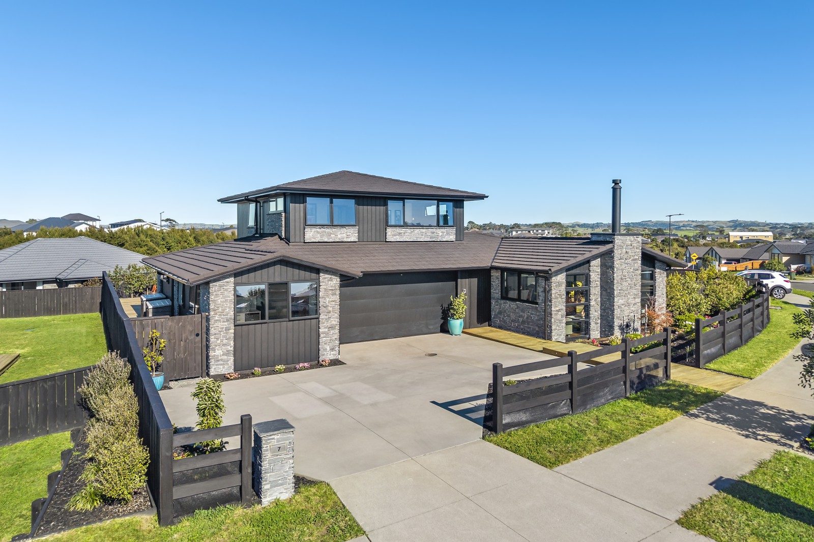 Multi generation living in waterfront development — slide 2