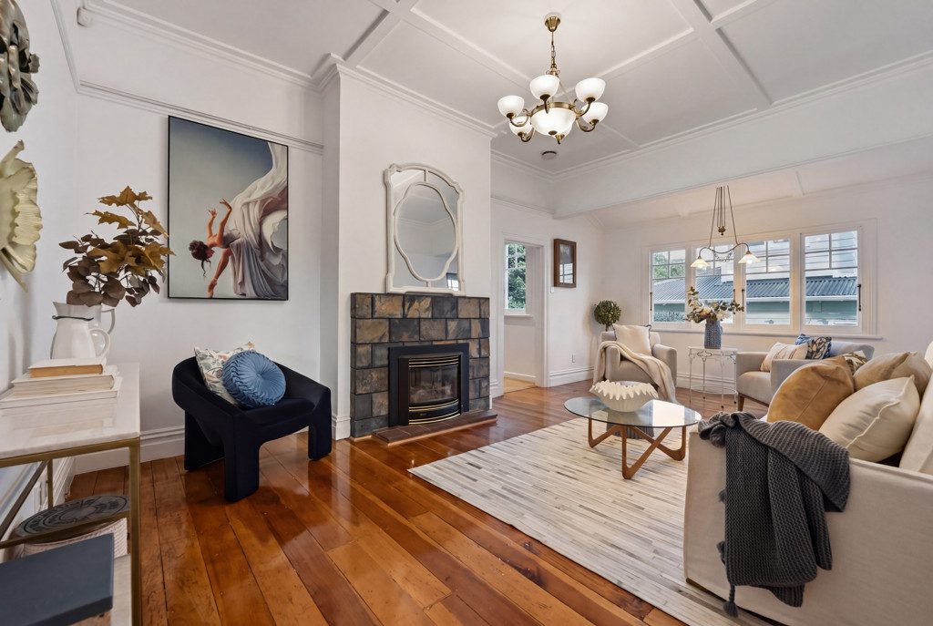Mount Eden Character Home in Triple Grammar Zone — slide 2