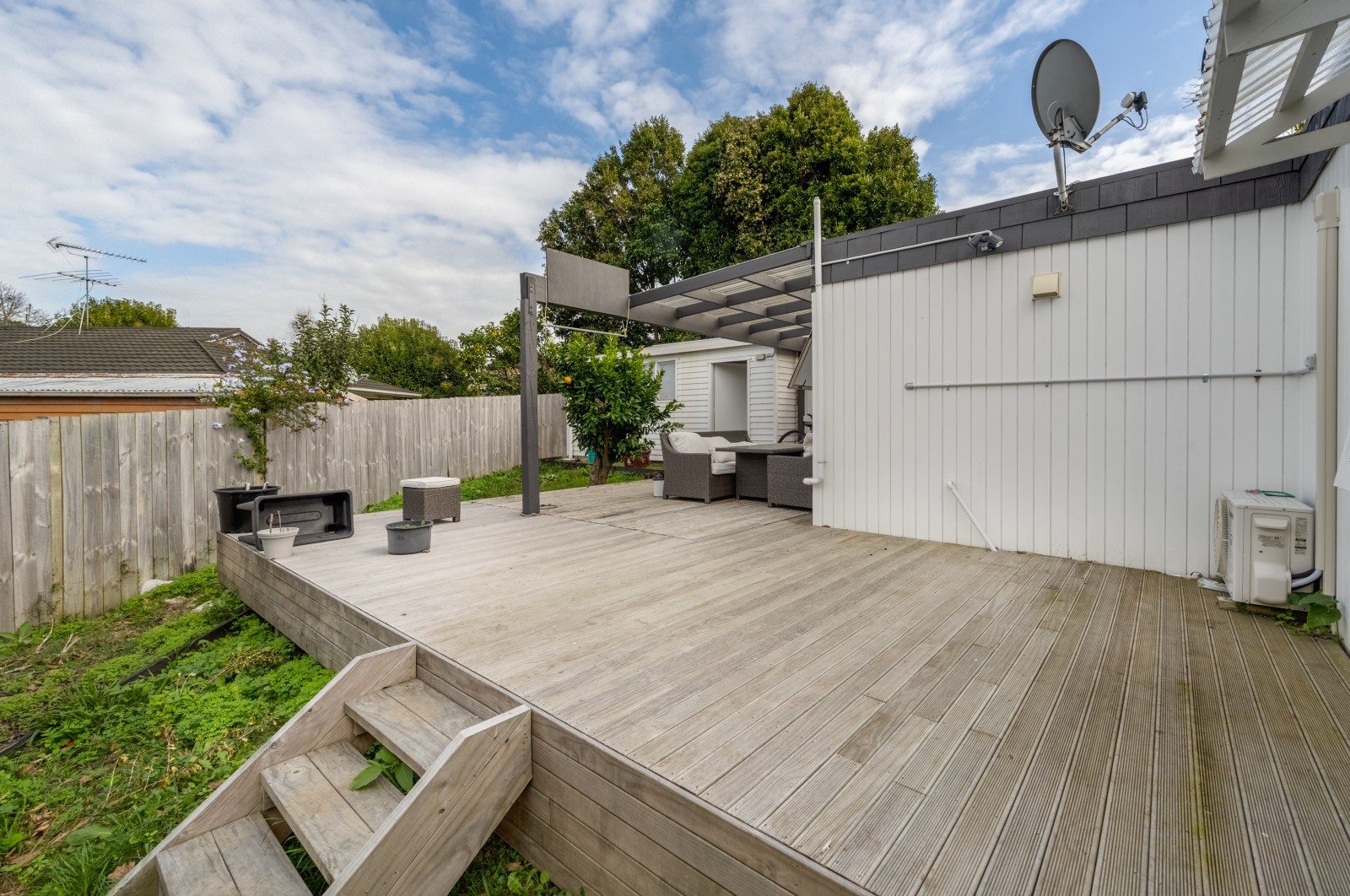 MORTGAGEE SALE - 2/8 Wilbur Place — slide 2