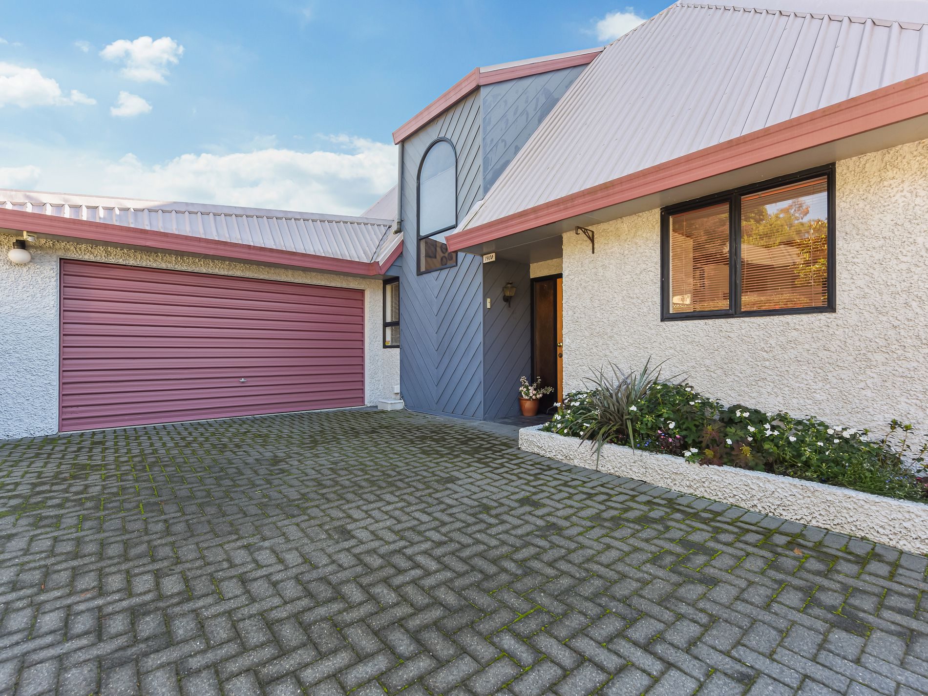 A Private Sanctuary in a Premium Location! — slide 26